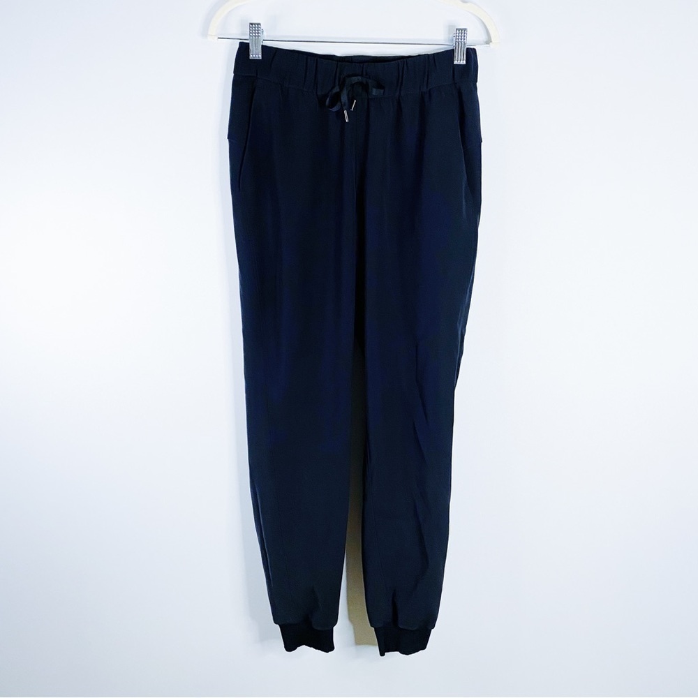 Lululemon - Black Joggers